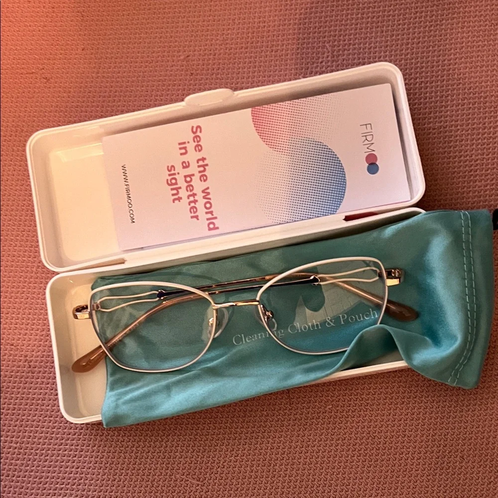 Ivory, Rose Gold fashion glasses new with case
